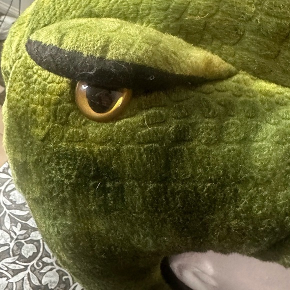 Pottery Barn Kids Green and White Dino Headpiece - Picture 2 of 6